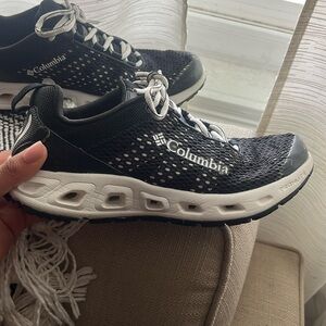 Columbia techlite shoes